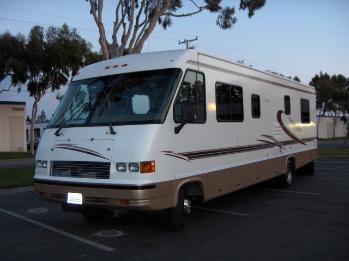 RV Striping, Graphics, Detailing, & Roofing