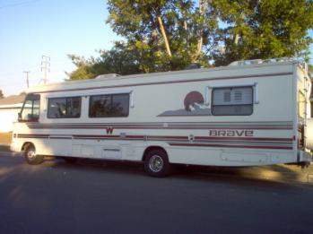 custom rv pinstriping, rv graphics, rv lettering, rv detailing