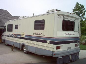 rv stripes, graphics, and detailing before